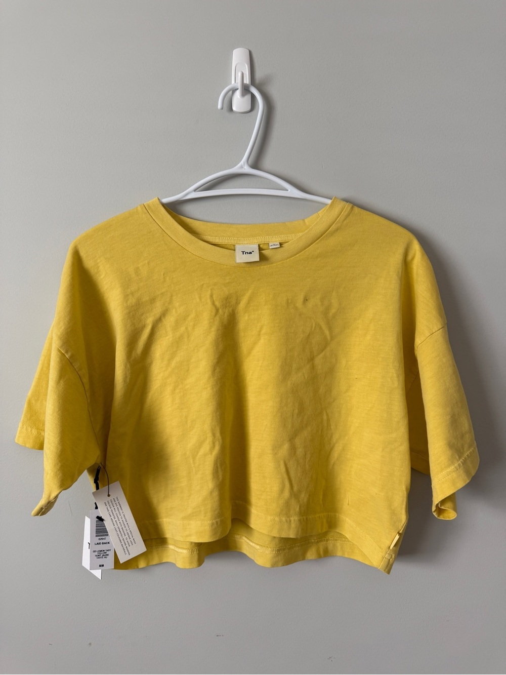 TNA Laid Back Lemon Yellow Cropped Tee NWT Aritzia Summer Butter Mom